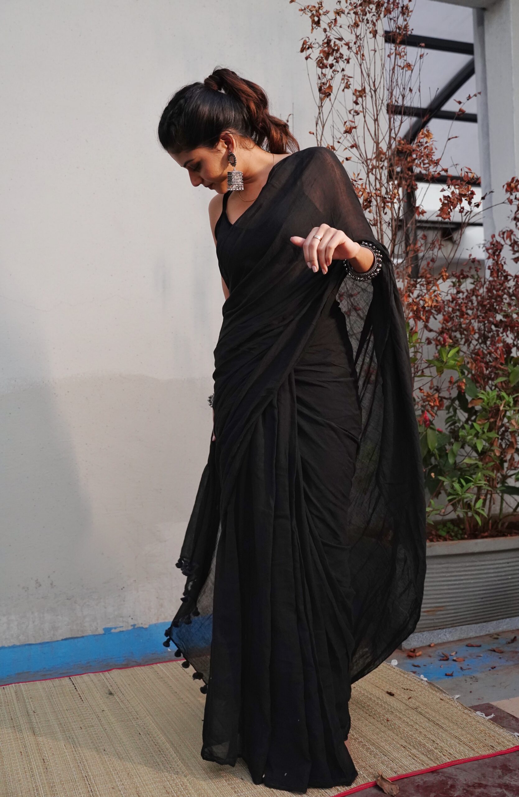 Eclipse Flow Premium Handloom Saree - Image 2